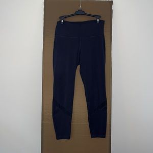 Old Navy Black, Mesh cutout leggings. Size M-L —Used in good condition